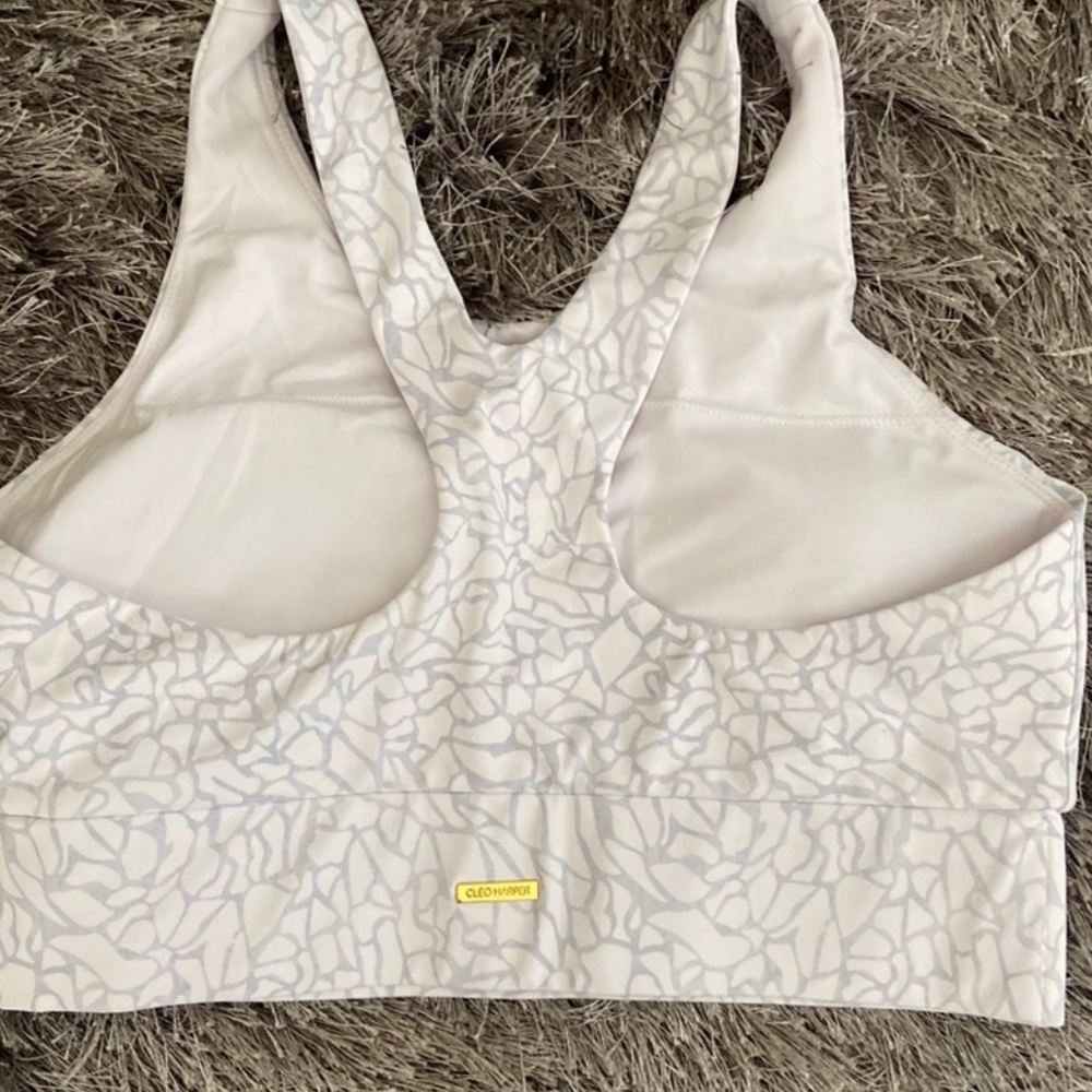 Sports bra